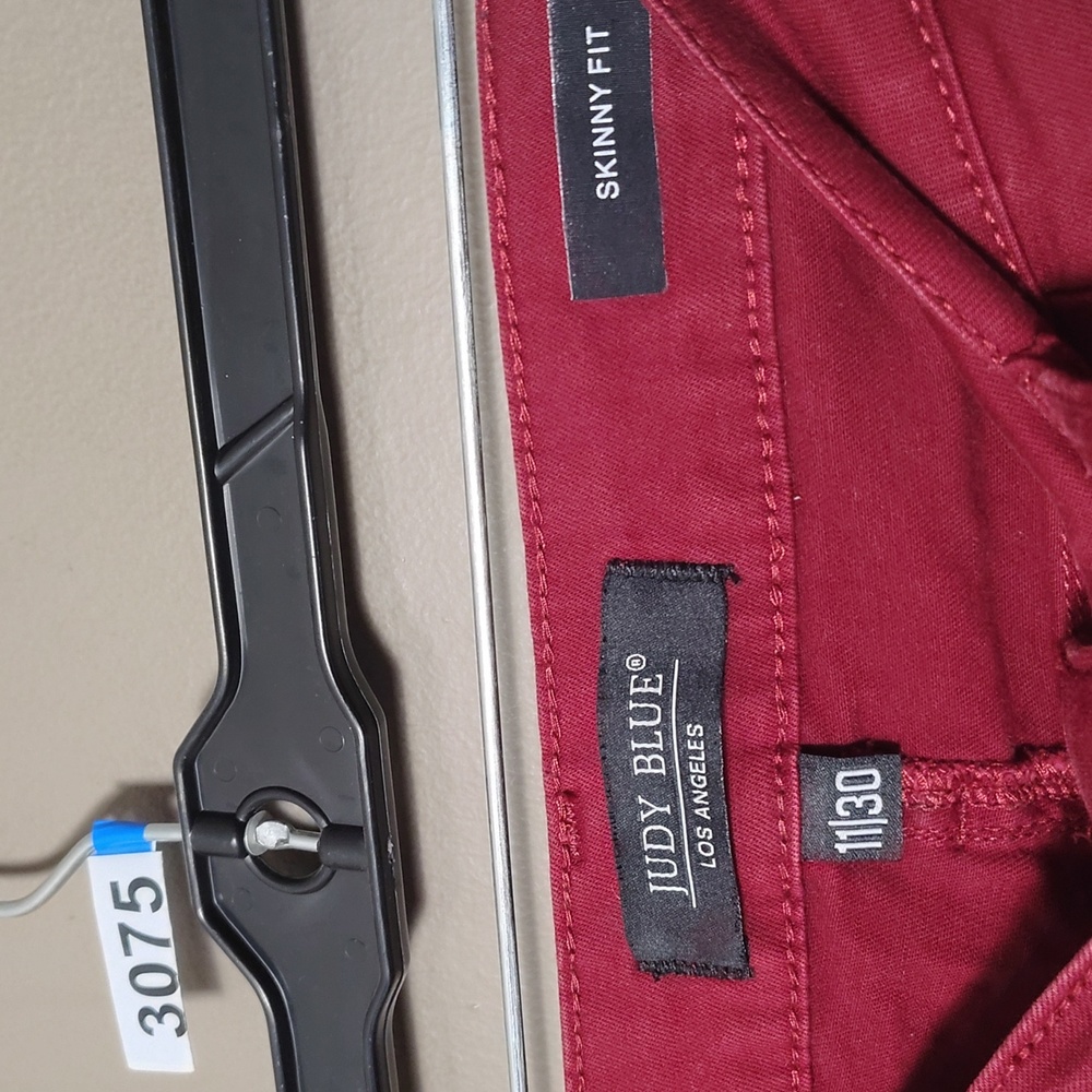 Judy Blue Burgundy Skinny Fit Jeans 11/30 - Picture 8 of 8